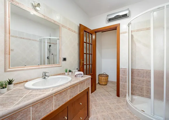 Sole Mare Di Barbara Tatil Evi Chia